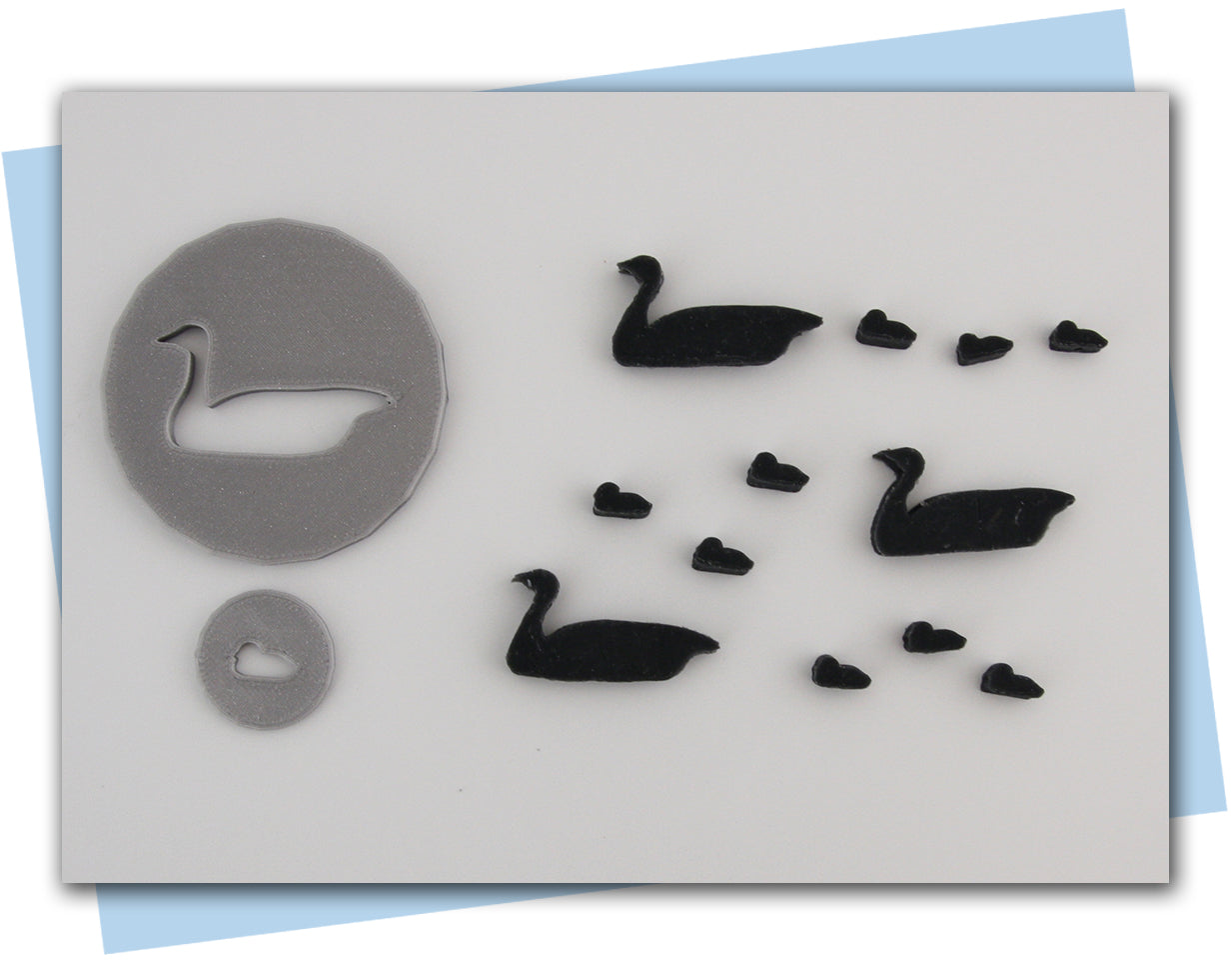 Momma duck with babies swimming extruder disc set