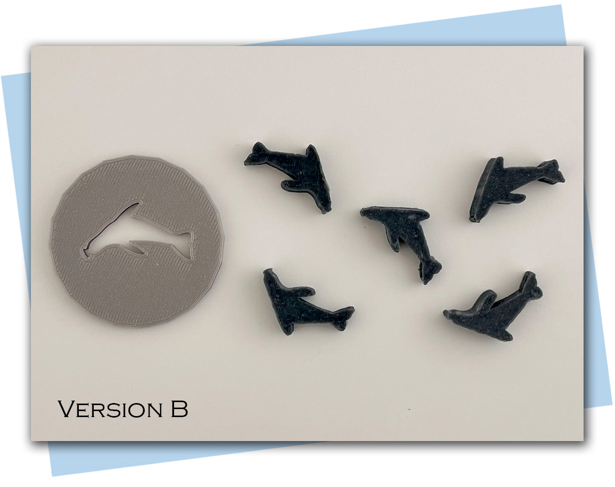 Sea lion extruder disc - sea lion swimming in ocean version b