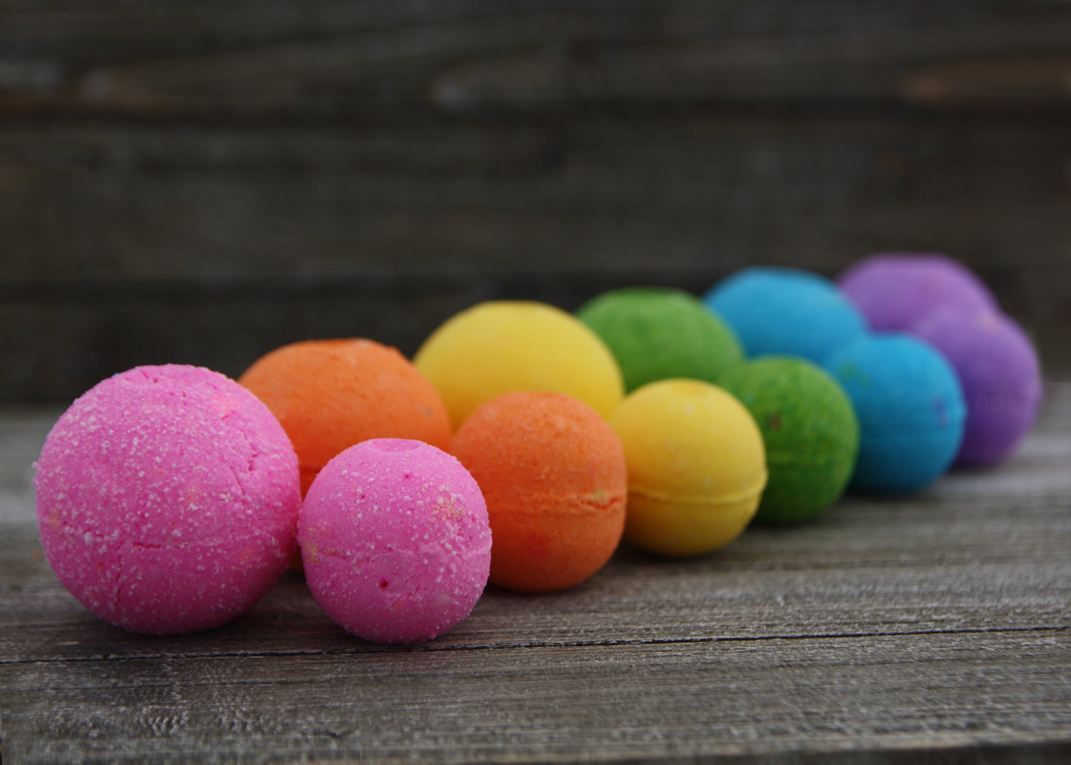 balls of Bath Fizzies in different colors